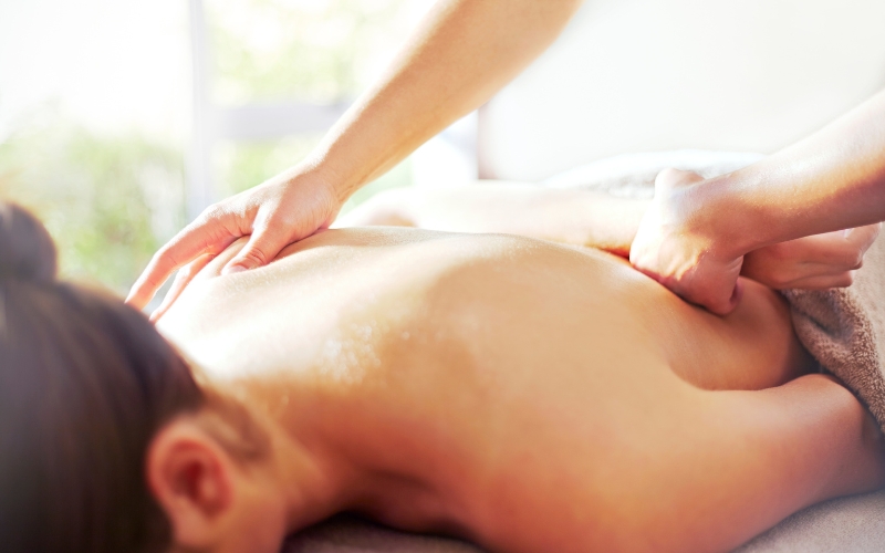 Massage bấm huyệt