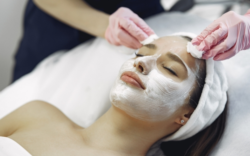 những liệu trình làm đẹp áp dụng kỹ thuật ủ tê
