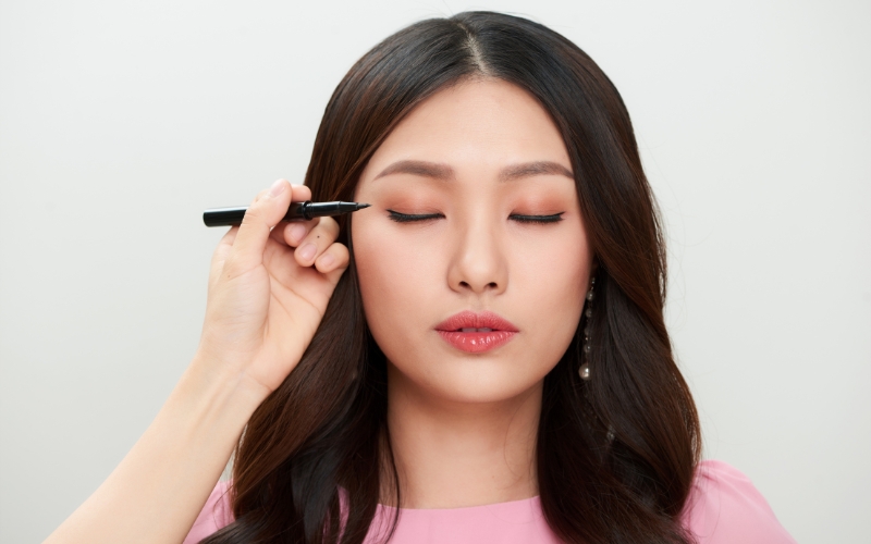 Những lưu ý quan trọng khi makeup không kem lót