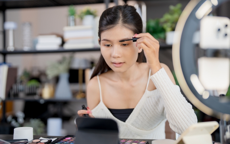 Những lưu ý quan trọng khi makeup không kem nền